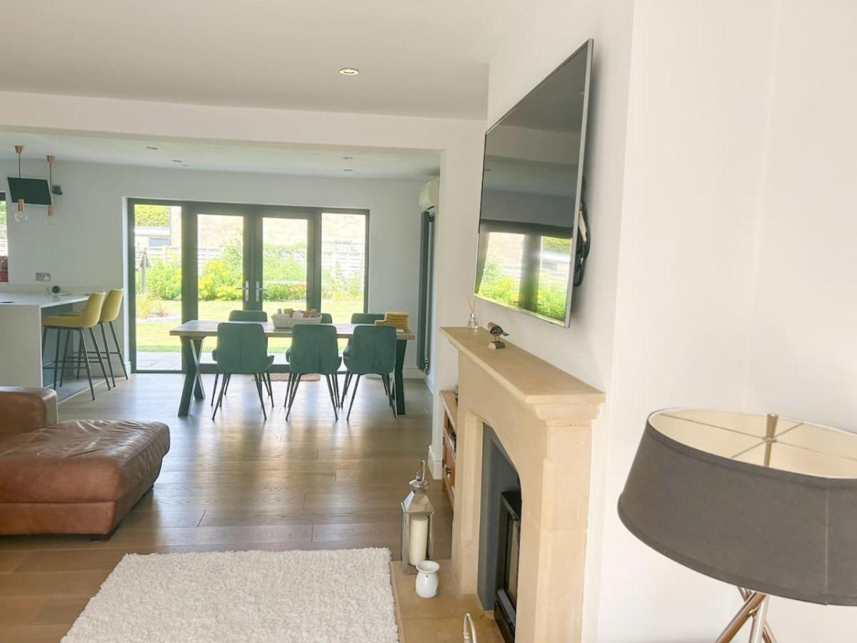 Luxe 5 Bed House In Guildford. Morden Amenities Villa Normandy Eksteriør billede