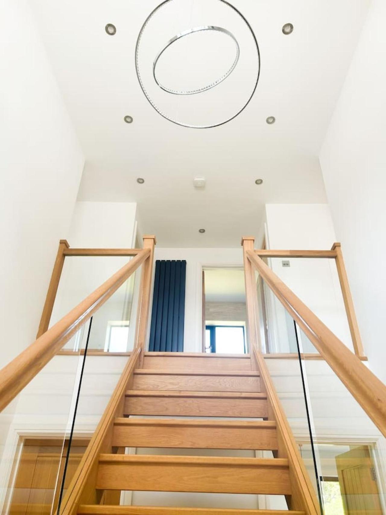 Luxe 5 Bed House In Guildford. Morden Amenities Villa Normandy Eksteriør billede