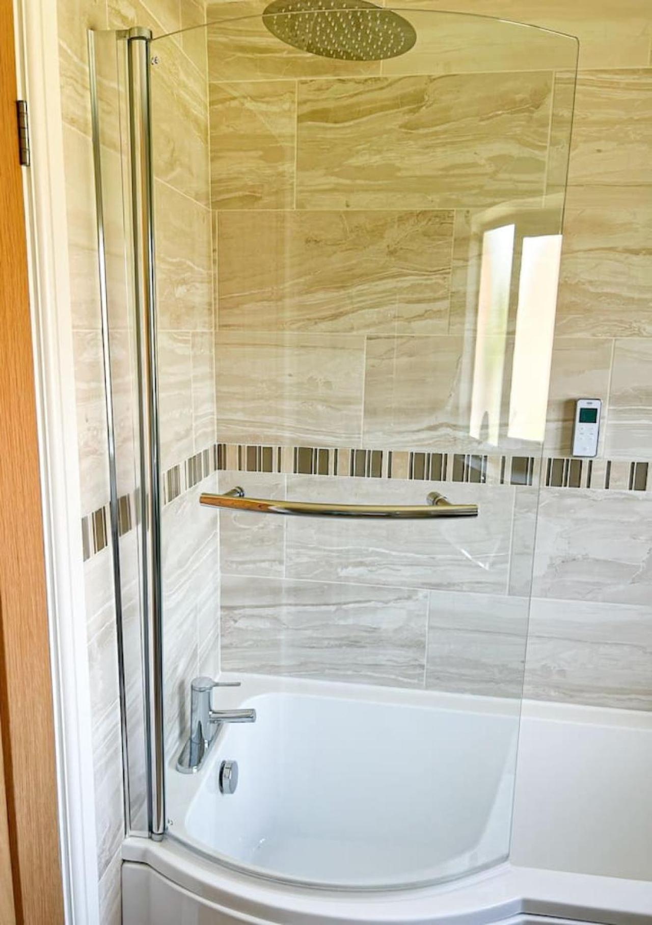Luxe 5 Bed House In Guildford. Morden Amenities Villa Normandy Eksteriør billede